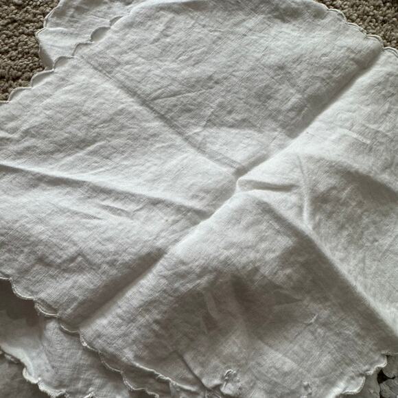 5 Piece LOT Vintage Handkerchiefs Doily Table Runner Crochet Coverlet Napkins - Picture 4 of 13